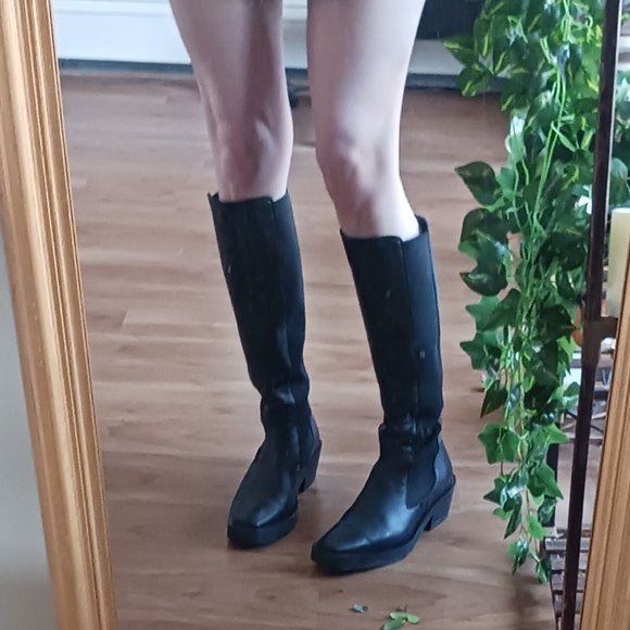 Black Leather Boots - Picture 2 of 9